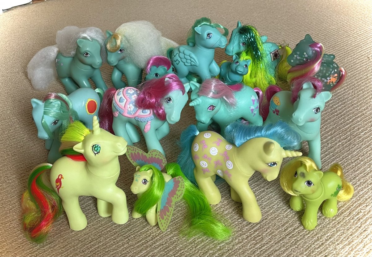 Jellybeans Green Ponies.jpg
